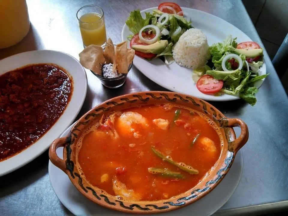 Caldo de camarón